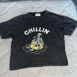 Cute graphic tee shirt 🖤